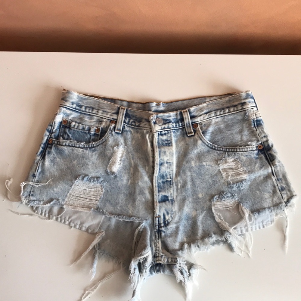 LEVI’S | cutoff denim shorts